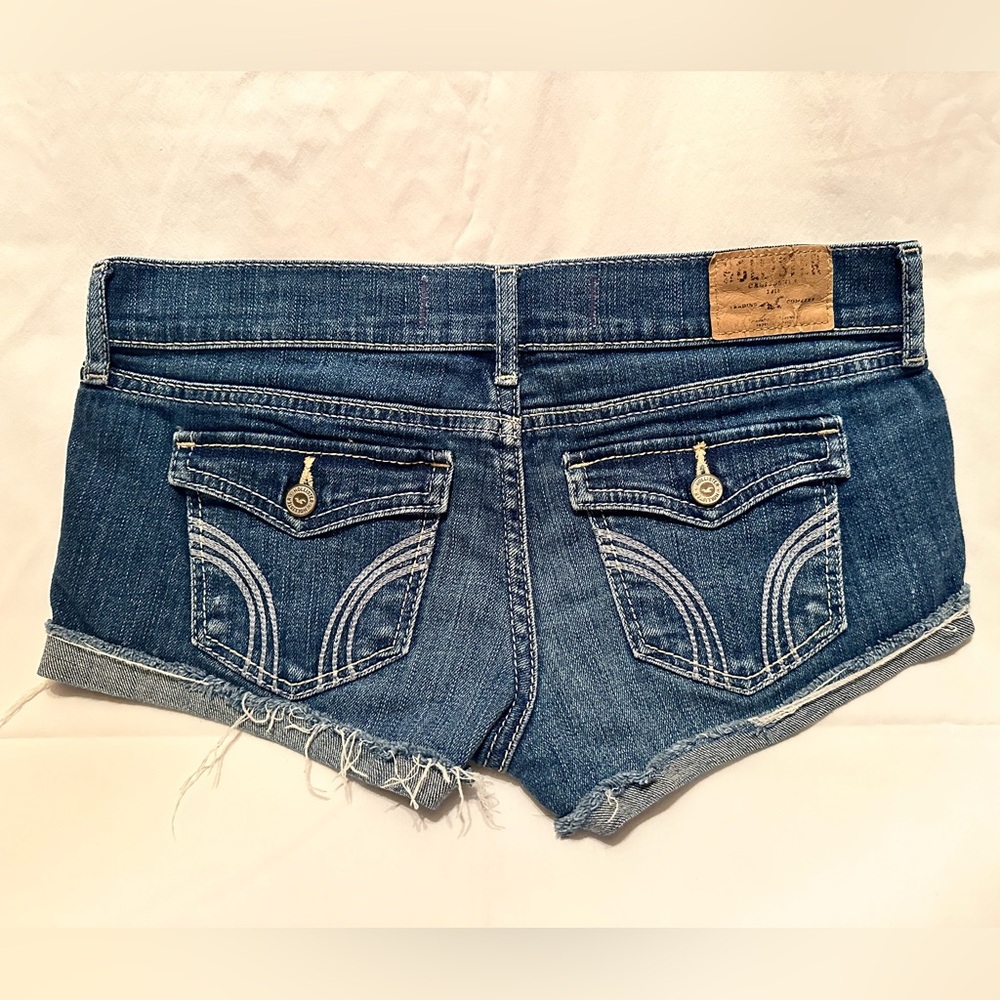 Hollister Y2K Cuffed Mid Rise Jean Shorts - Picture 2 of 2